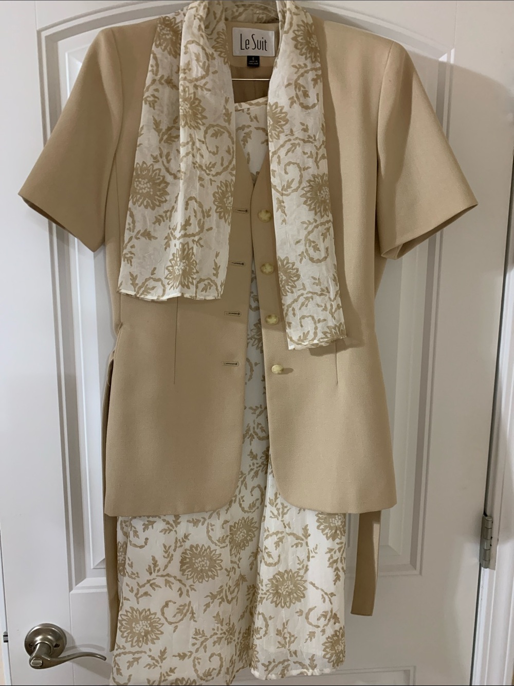 Le Suit Beige Short Sleeve Blazer with Floral Trim